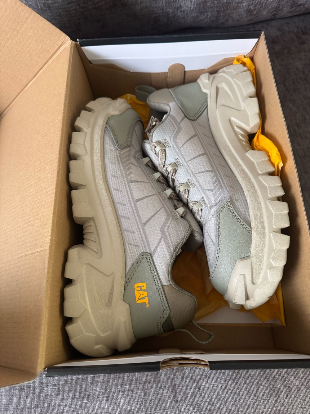 Caterpillar Kids Invader Sport Lo Mesh Sneakers in Stone/Tan